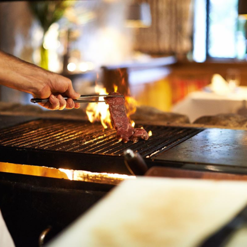 Speisen direkt vom Grill im Restaurant Wilder Kaiser – Urlaub im Hotel Eurener Hof in Trier
