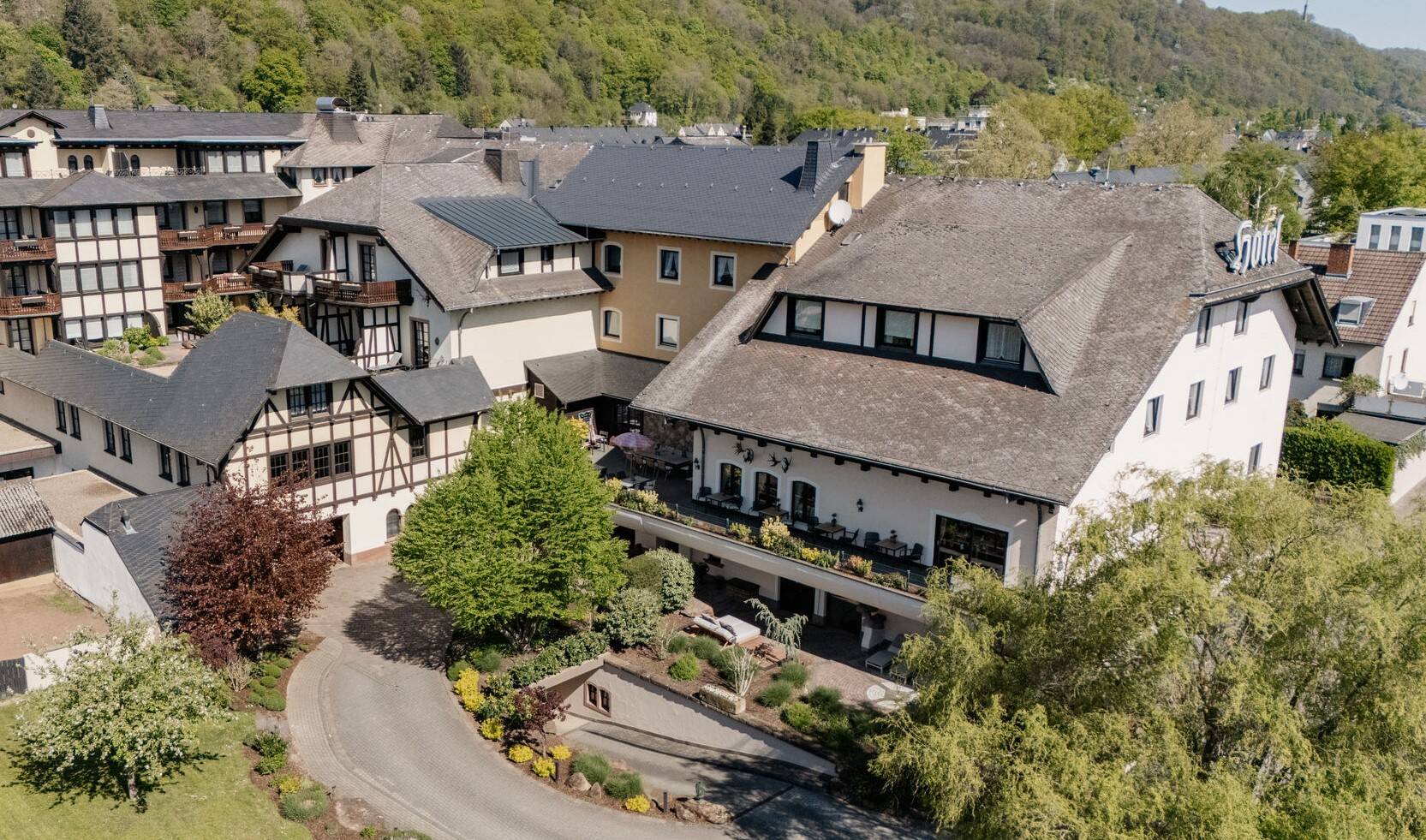 Hotel Drohne7ausgeschnitten